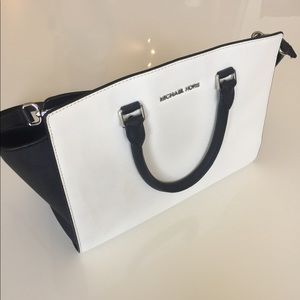 Michael Kors Selma